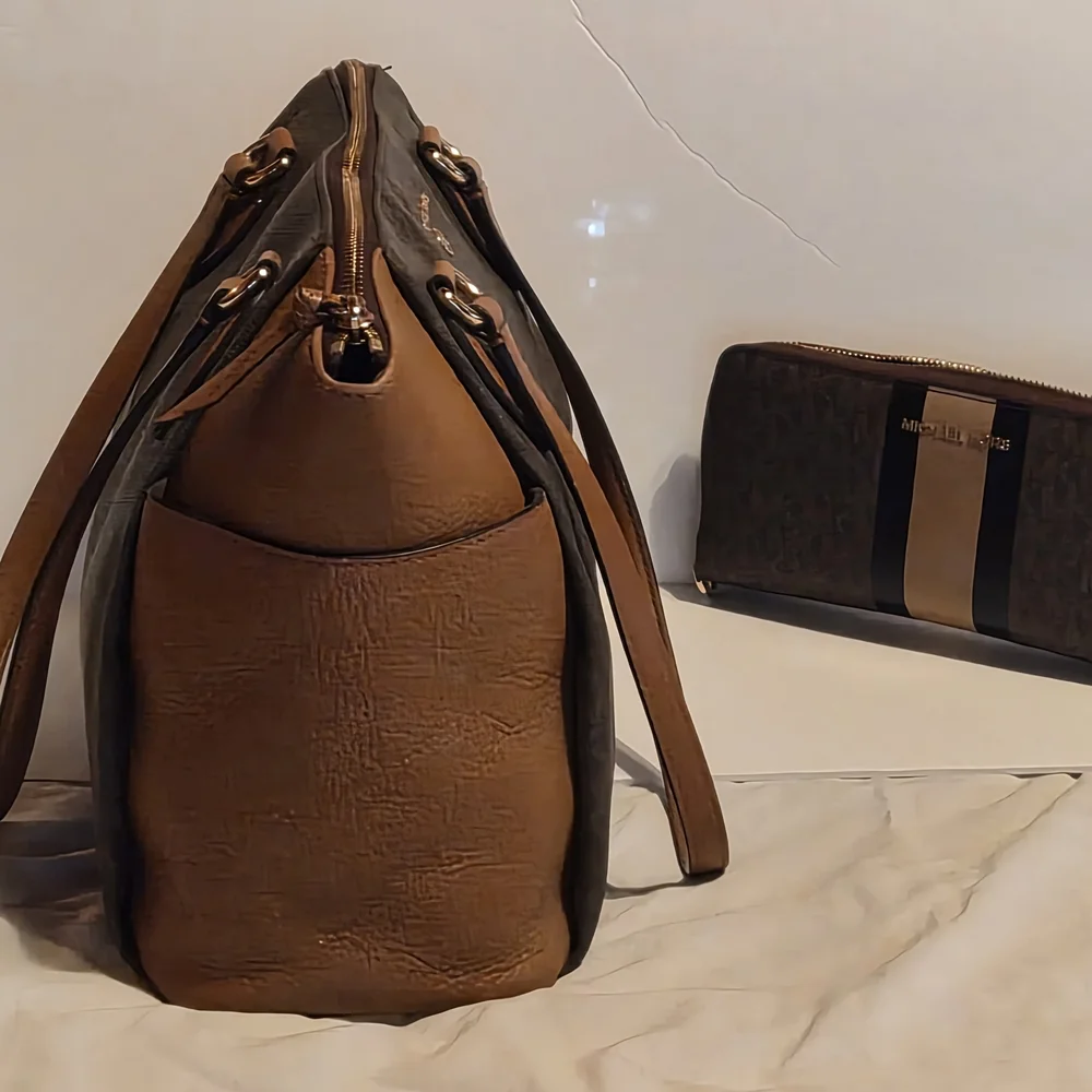 Michael Kors Brown and Tan Women's Bag Set - Picture 3 of 9